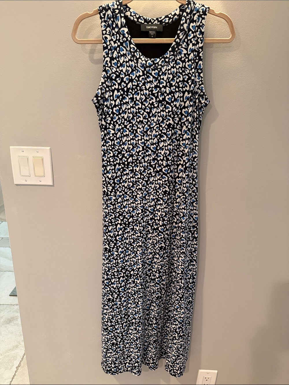 Karen Kane Black, White & Blue Heart 💙 Print Sleeveless Maxi. Fitted dress S
